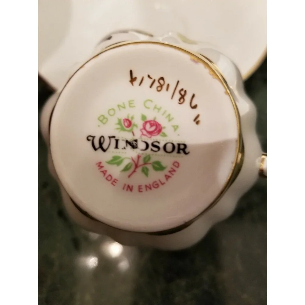 Vintage Windsor Bone China Tea Cup & Saucer Floral Set of 2 England